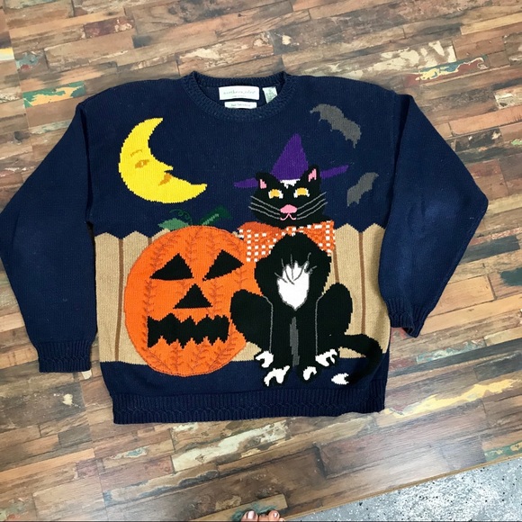 northern isle Sweaters - Vintage Halloween sweater embroidered details moon